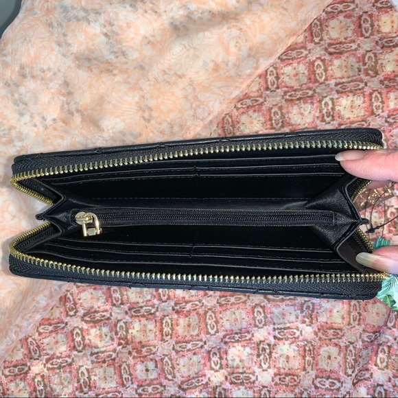 *NWT* Badgley Mischka Diamond Quilting Long Wallet - Picture 4 of 6